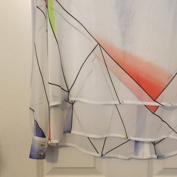 Worthington Semi-sheer geo patterned top - Picture 6 of 6